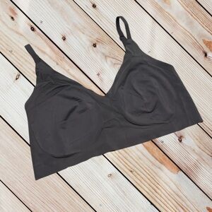 True&Co M wireless tan shade bralette